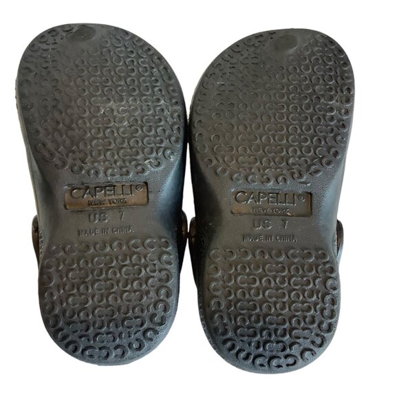 Capelli New York Kids Black Game Over Clogs With Pizza Controller Charms US 7 - Picture 3 of 6
